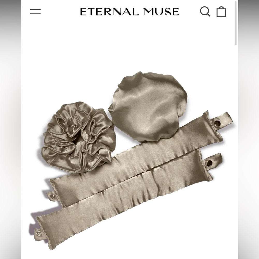 Eternal Muse Bun Bons in Mulberry